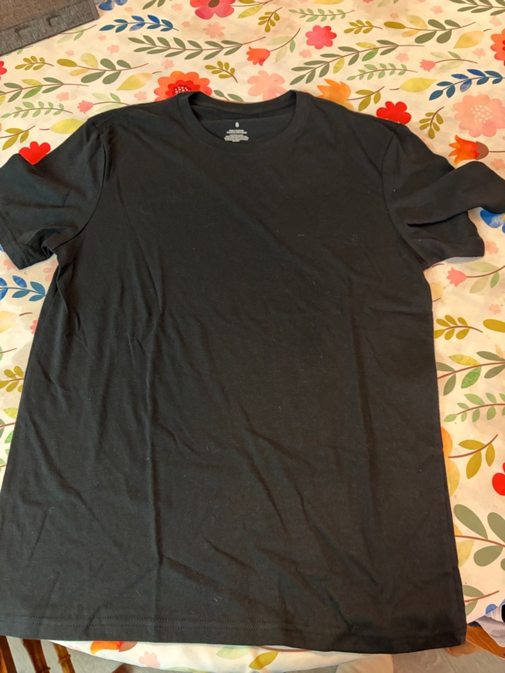 Classic Black Crewneck T-Shirt - Men's Small